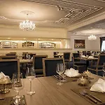 Chateau Sanov Hotel