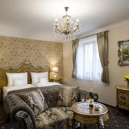 Chateau Sanov Hotel 4*