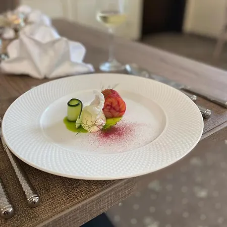 Chateau Sanov Hotel 5*